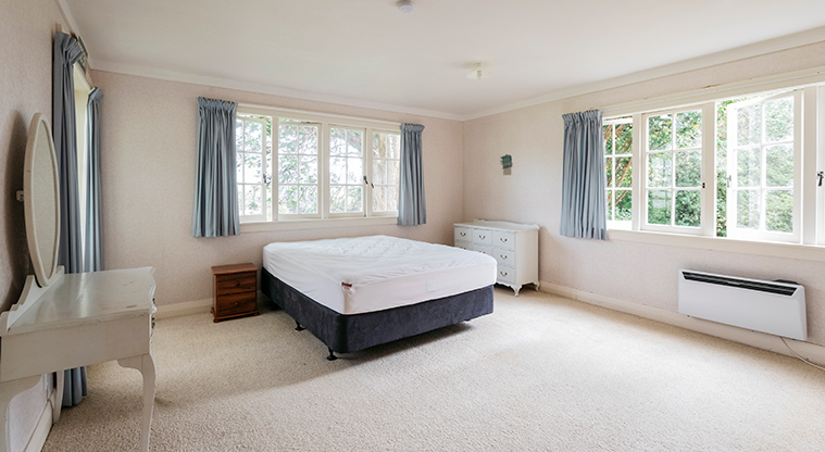 Awhitu House - Queen bedroom.
