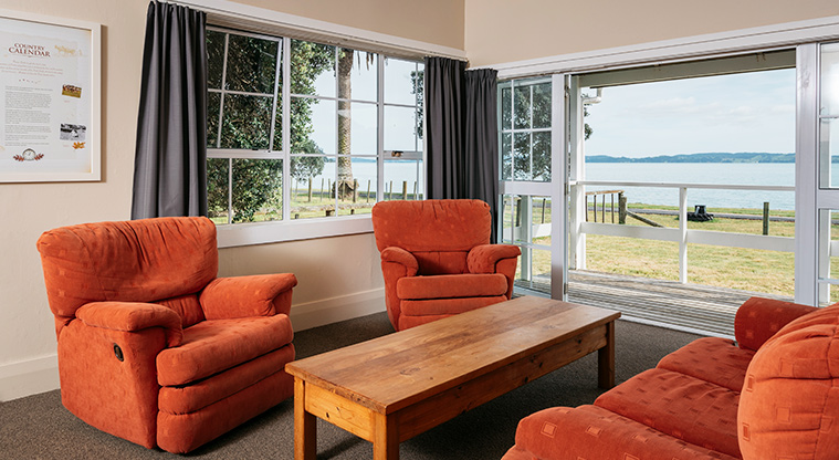 Te Kuiti Cottage - Lounge.