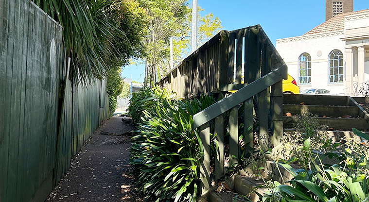 Arch Hill Scenic Reserve - Path to the reserve from the Great North Road entrance goes past the Grey Lynn Library. Photo credit: S Hulse.