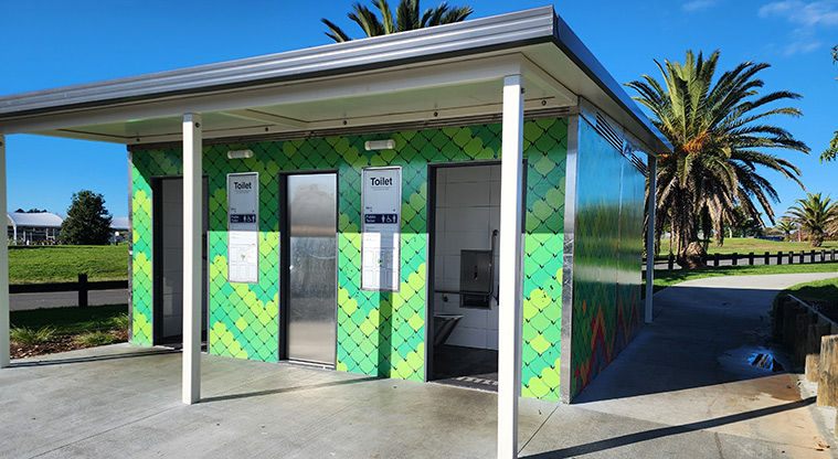 David Lange Park - Accessible toilet block on a wide path near the car park.