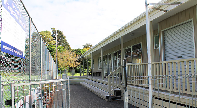 Edith Hopper Park - Whangaparāoa Tennis Club building. Photo credit: M Loubser.