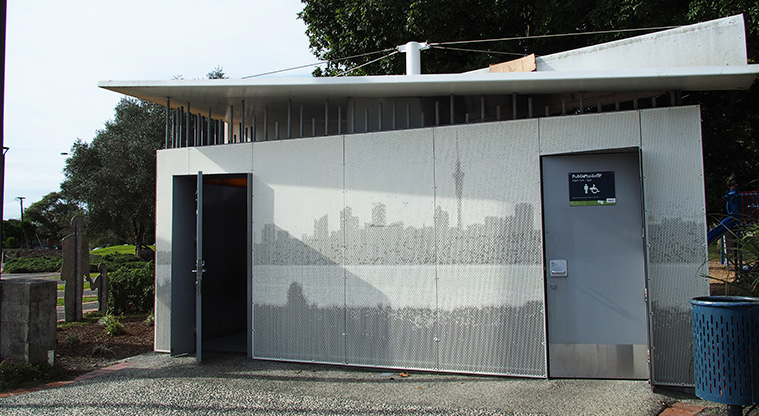 Jack Pringle Village Green - Toilets. Photo credit: Tracey Hodder.