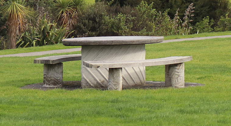Leigh Auton Reserve - Large concrete oval picnic table and benches. Photo credit: S Hulse.
