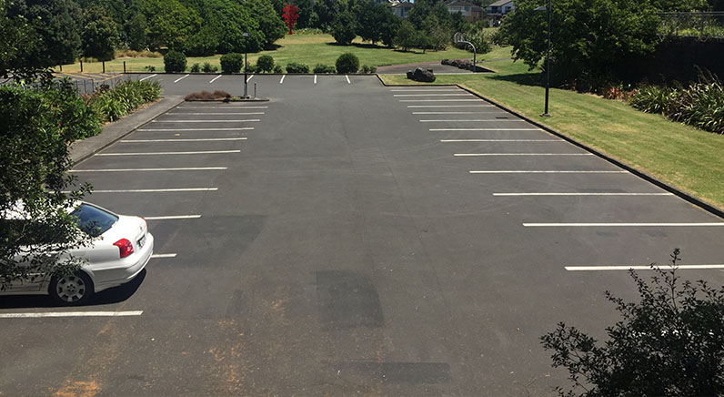 Mt Albert War Memorial Park – The large off-street car park.