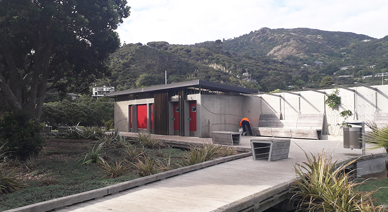 Piha Domain - Toilet block and board walk.