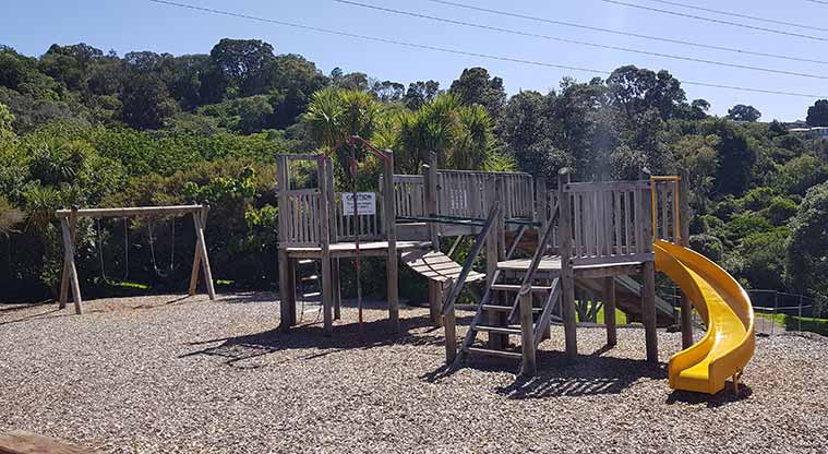 Waikōwhai Park - The playground has climbing equipment, slides and swings.