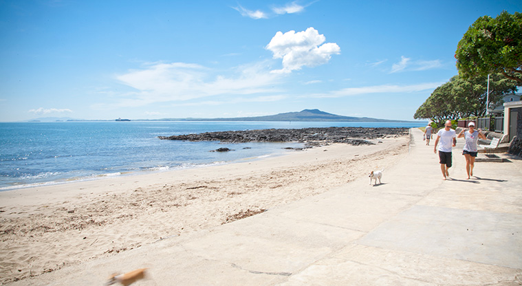 Milford to Castor Bay Path - Southern end of Milford Beach.