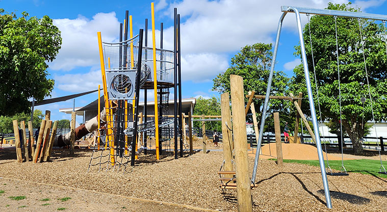 Ngāti Ōtara Path - The playground at Ngāti Ōtara Park.