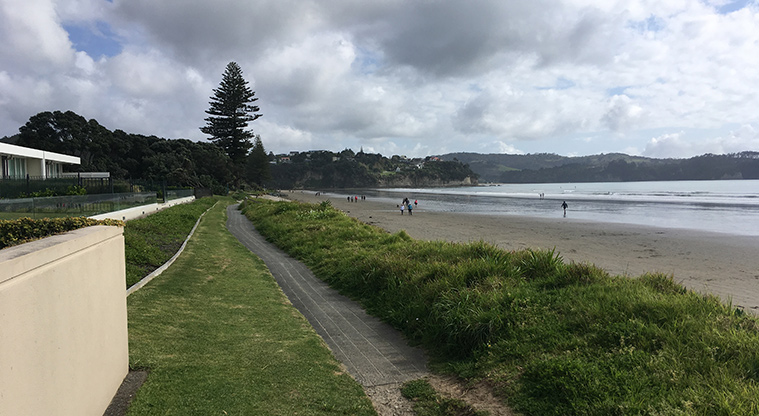 Ōrewa Beachfront Path - Track at the northern end of the beach.