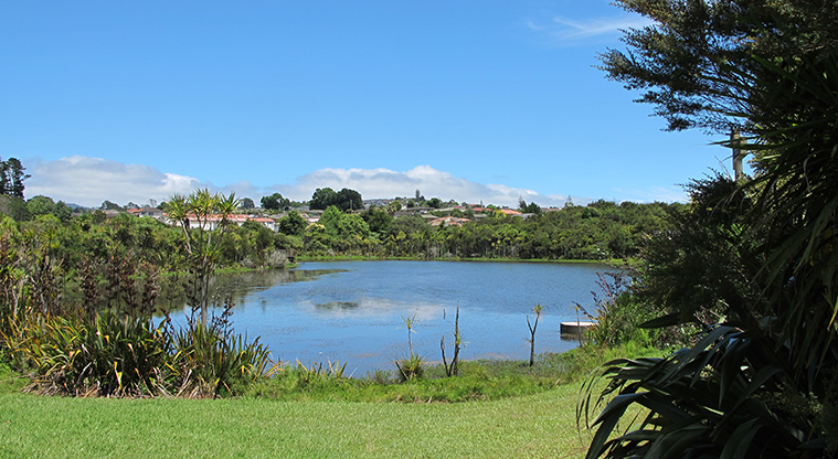 Paremuka Lakeside Path
