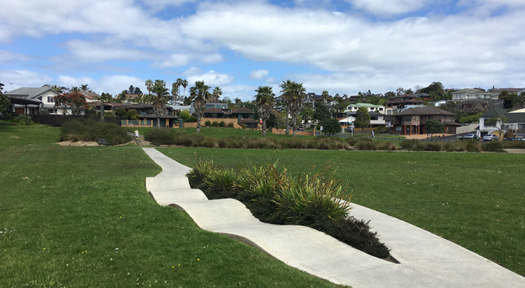Red Beach Beginners Path - Small bike pump area.