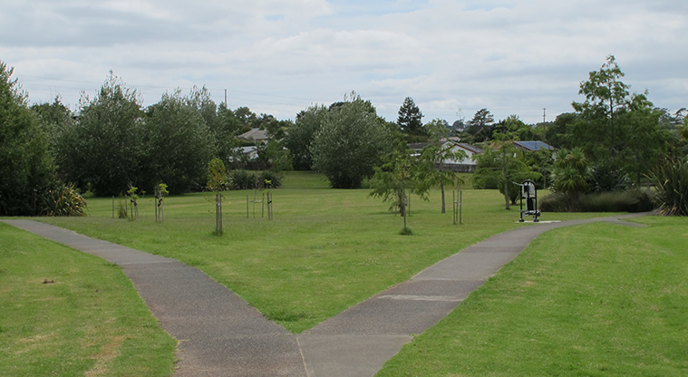 Rewi Alley Reserve Path - Path can be followed as a loop in either direction.