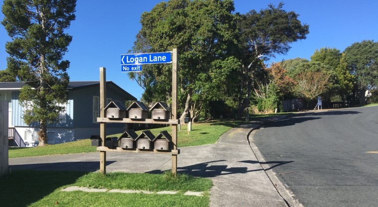 Stanmore Bay Path – Alternative starting point on Logan Lane.
