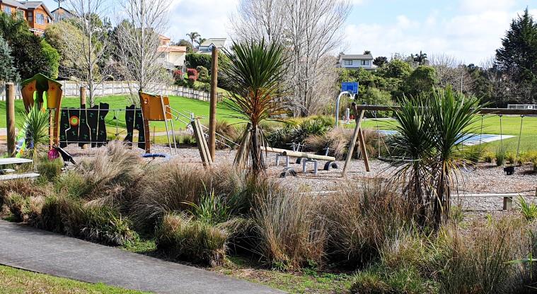 Unsworth to Rosedale Path - Playground at the start of the walk off Goldfinch Drive.