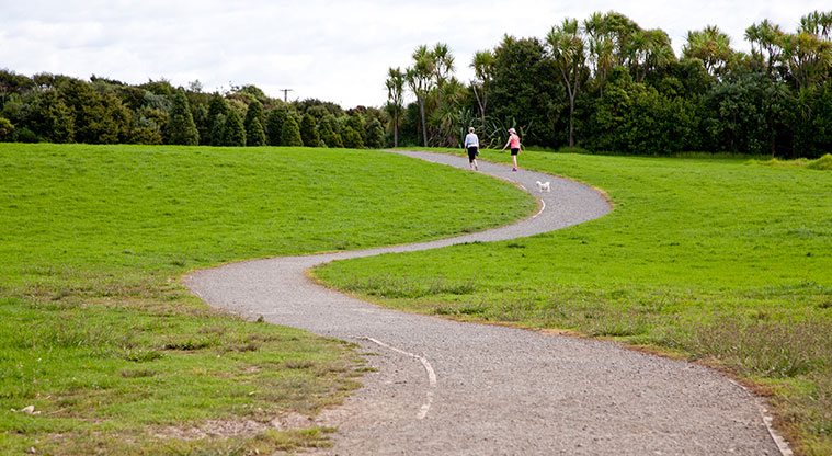Waiatarua Path