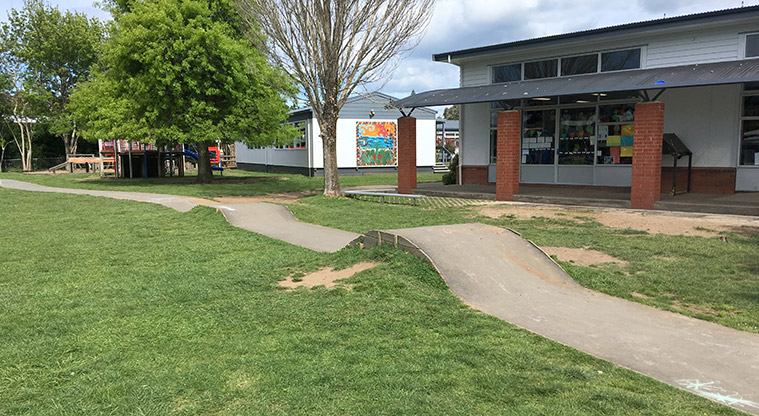 Whangaparāoa School Path – Raised sections to practice hills.